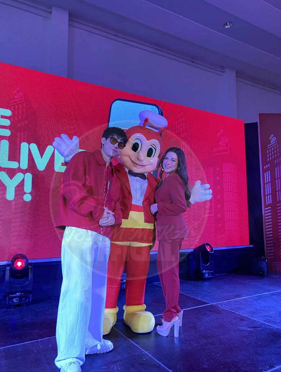 team_mikaofc's tweet image. Mika and Brent serving joy—now with Jollibee! 

Catch this iconic duo bringing good vibes and great food straight from the Jollibee App!

Download now and don’t miss out on the fun! 

MIKA BIDA ANG SAYA
#MikBrentforJollibee 
#JollibeeApp