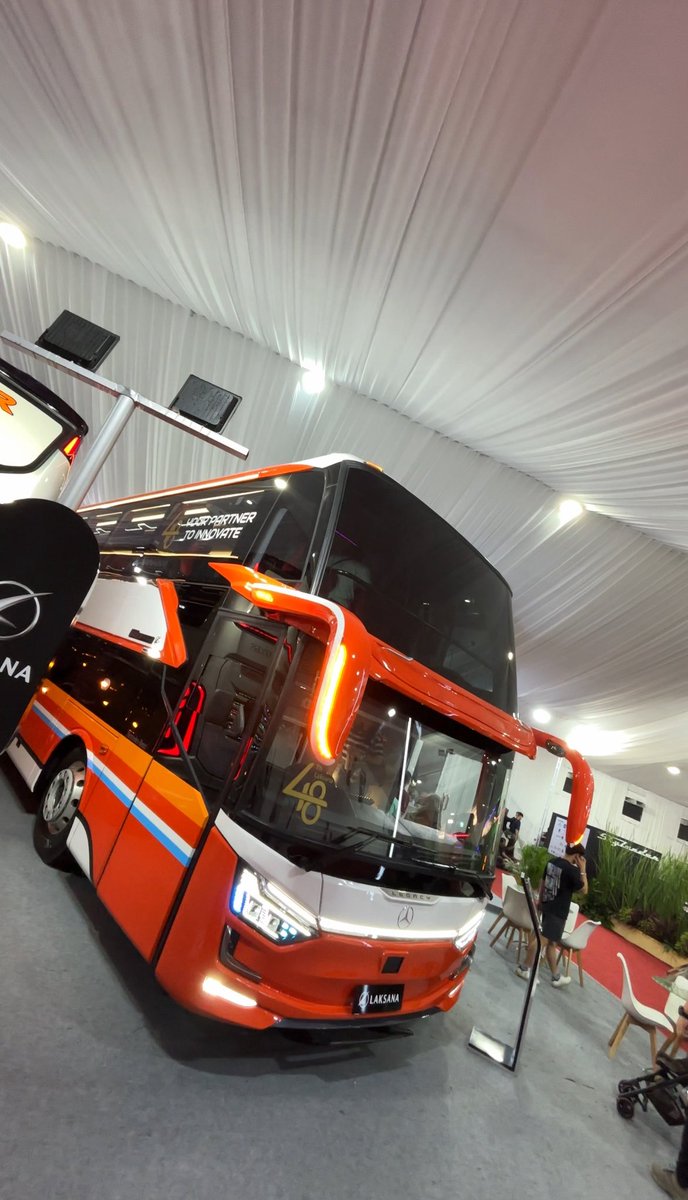 Ccookk_'s tweet photo. GIIAS 2025 Part 1

Kali ini gue akan membahas beberapa bus dari karoseri terbesar di Indonesia!!

New Unlocked XXHD By Karoseri Laksana

XXHD Rosalia Indah ~

                                - a thread - https://t.co/5mIEkImrlP