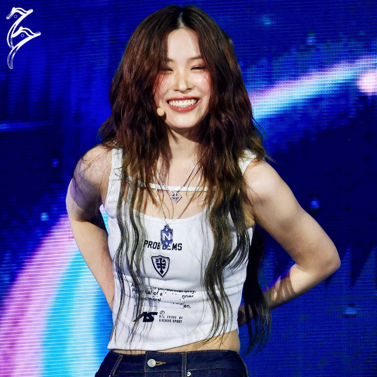 ryujiin__'s tweet image. im still here… i need her urgently
