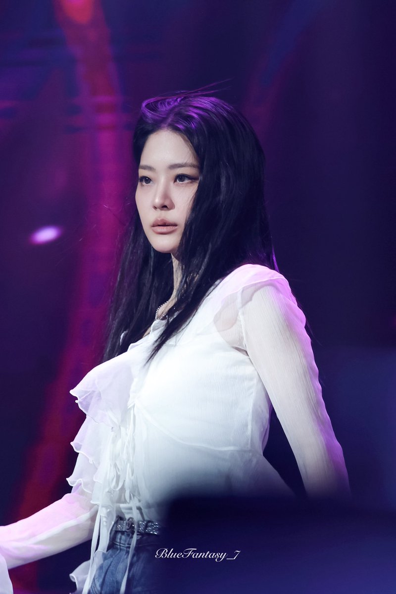 BlueFantasy_7's tweet image. 250727 WUHAN
☝🏻
@chungsubin47
#ChungSubin #정수빈
#ChungSubinFirstFanMeet
#정수빈_우한_첫팬미팅