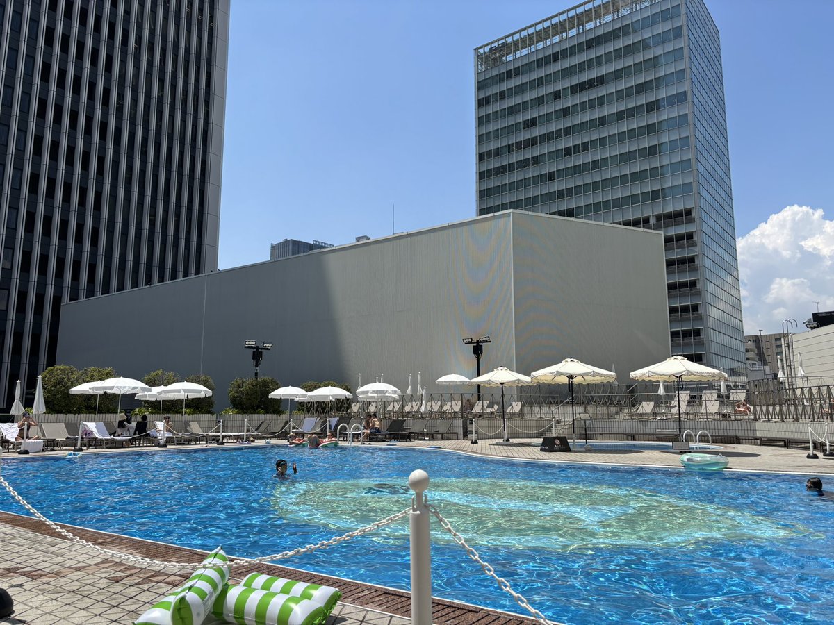 RUI_Panache's tweet image. 数億年ぶりのプール