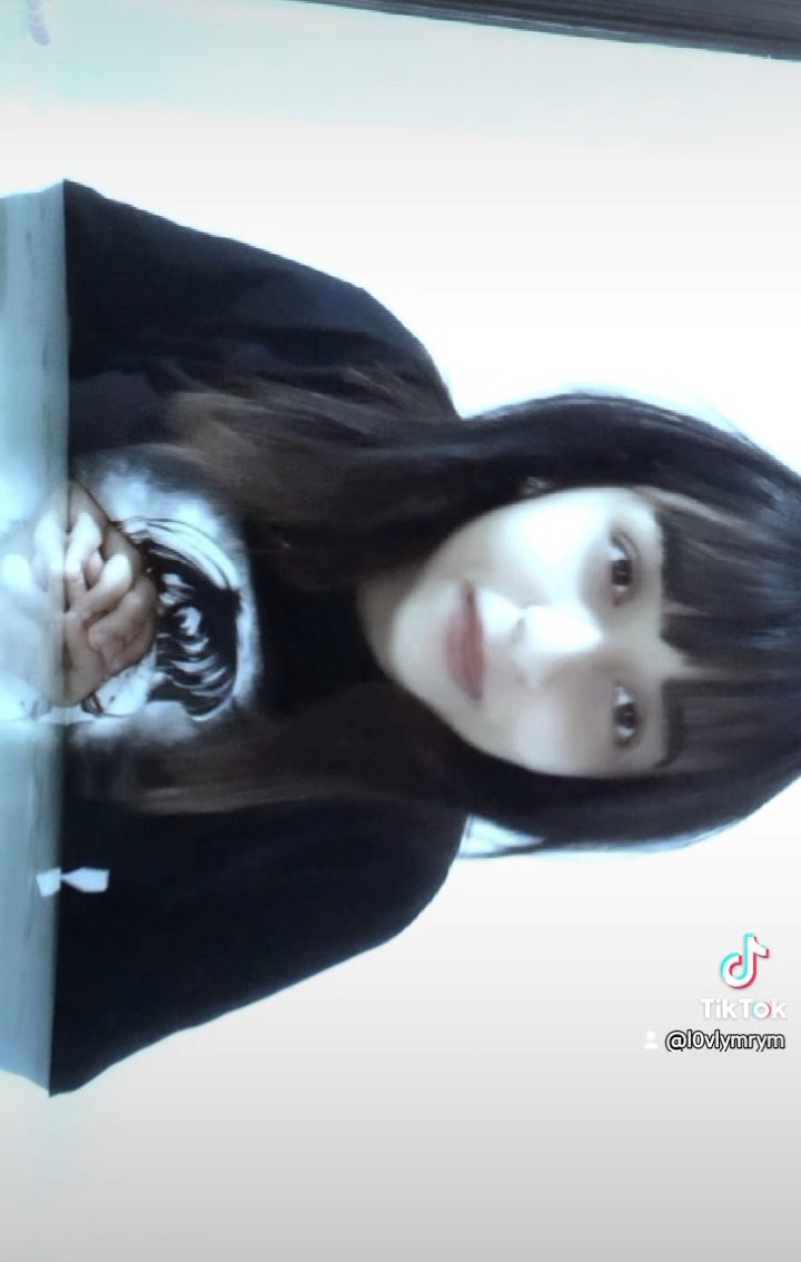 maraim_jae124's tweet image. In love with my hair (⁠≧⁠▽⁠≦⁠)