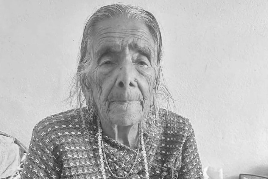 baabajee's tweet image. नेपाली कांग्रेसका नेता, पुर्वमन्त्री एवं सुर्खेत-२ बाट प्रतिनिधिसभा सदस्य @HirdayaThani ज्यूकी ममतामयी माता देवी थानीज्यूको गएराति ९२ बर्षको उमेरमा देहान्त भएको छ। शोकको यस घडीमा आमाप्रति भावपूर्ण श्रद्धाञ्जली एवं समस्त थानी परिवारमा हार्दिक समवेदना!🙏