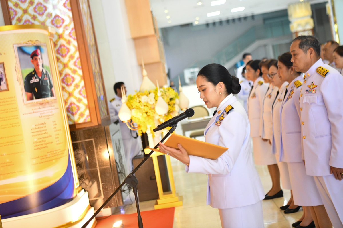 IngshinF36874's tweet image. แพทองธาร ชินวัตร รมว. วธ นำคณะผู้บริหาร ข้าราชการ และเจ้าหน้าที่กระทรวงวัฒนธรรม ถวายพระพรชัยมงคล และพิธีถวายสัตย์ปฏิญาณเพื่อเป็นข้าราชการที่ดีและพลังของแผ่นดิน  เฉลิมพระเกียรติพระบาทสมเด็จพระเจ้าอยู่หัว เนื่องในโอกาสพระราชพิธีเฉลิมพระชนมพรรษา ๒๘ กรกฎาคม ๒๕๖๘ ณ กระทรวงวัฒนธรรม💛