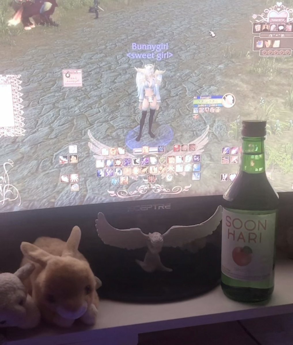 pwiests's tweet image. soju sunday !!!!! ♡