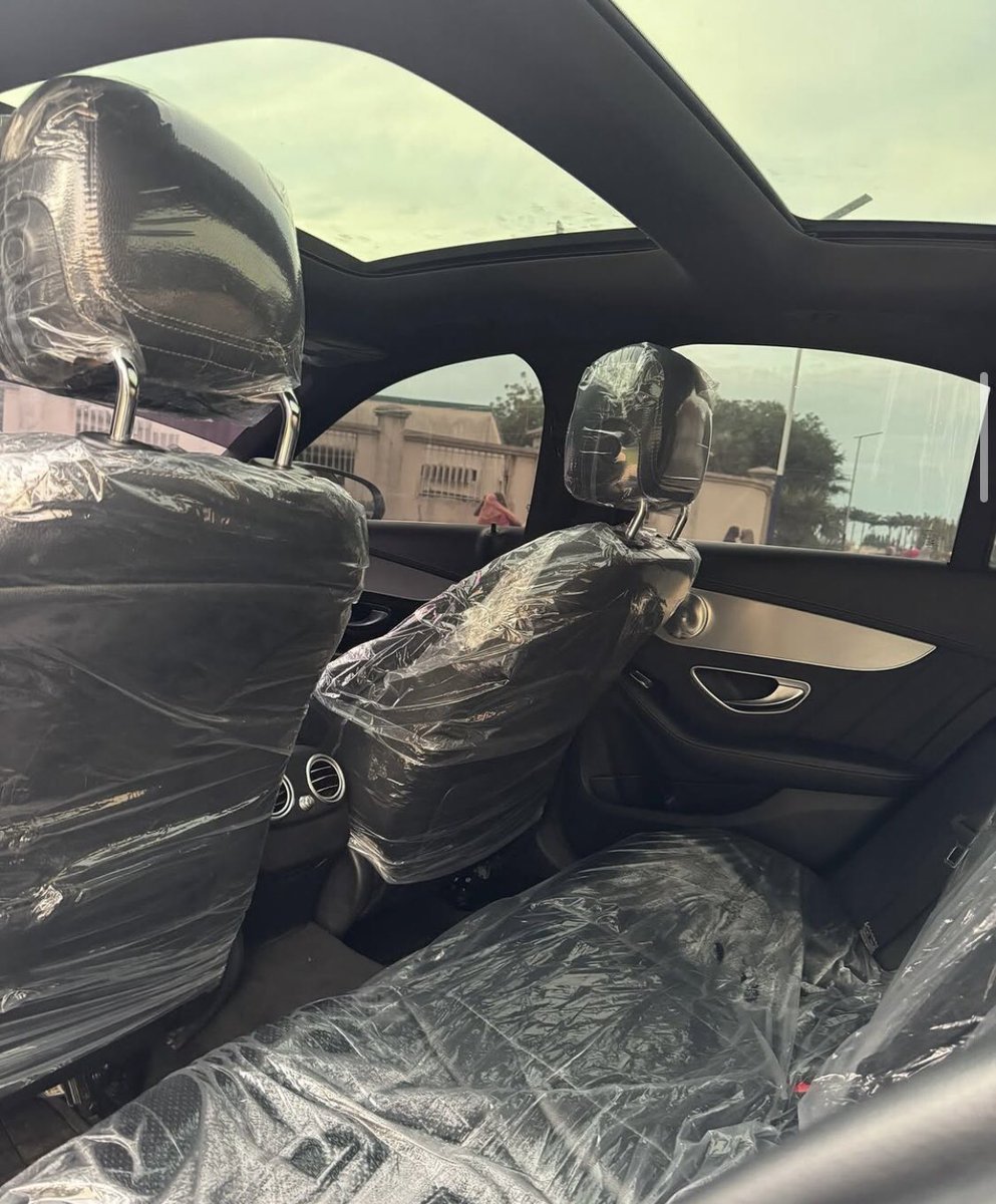 Automall_ng's tweet image. Extremely clean Mercedes Benz C300
2017 model
Price:19.5m
Fullest option
Duty: paid
Location: Kaduna
@abujastreets @Carsnationn @__yellows