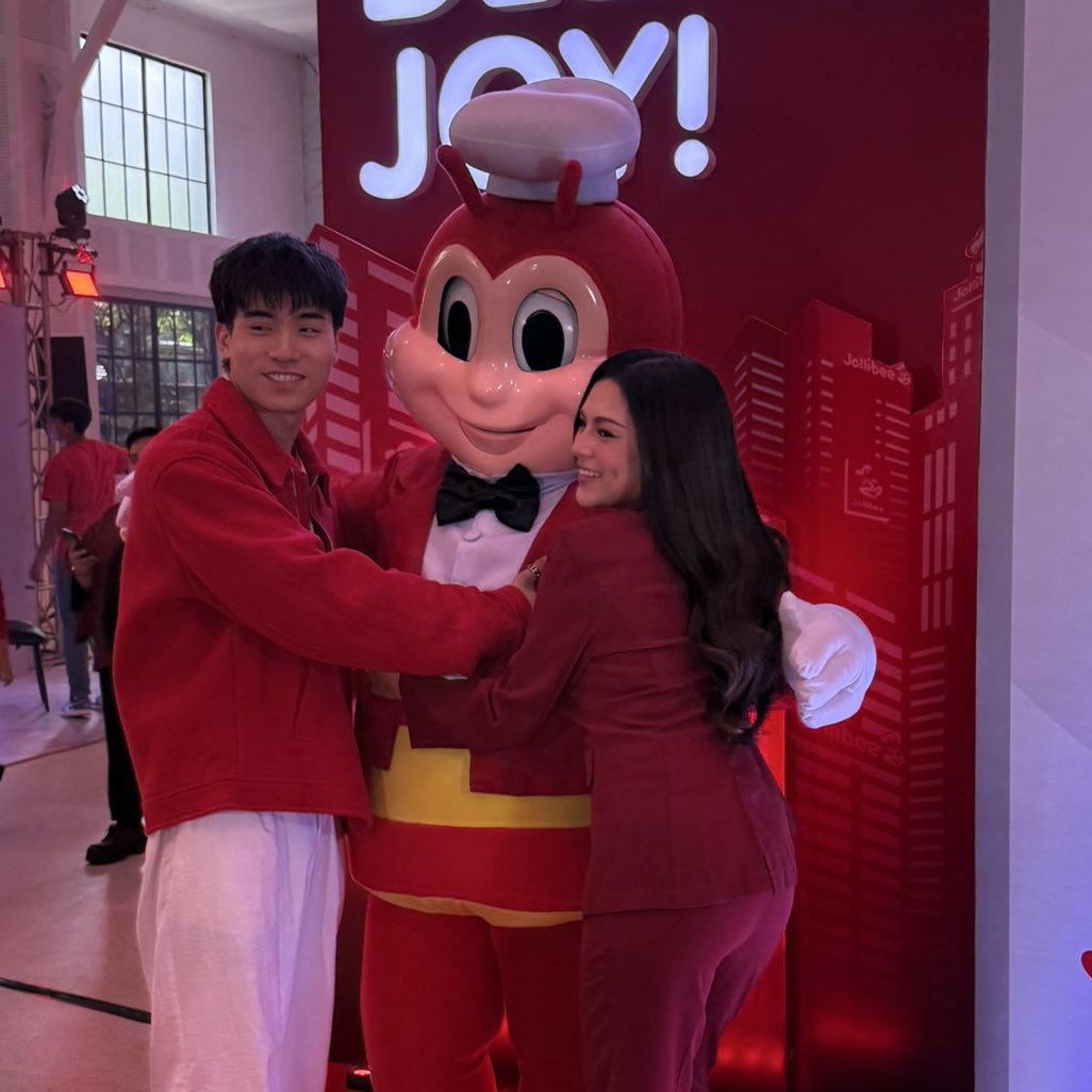 zellereen's tweet image. bulok ang transition whomst? i only know brent “transitionist” manalo
#MikBrentforJollibee | #JollibeeApp