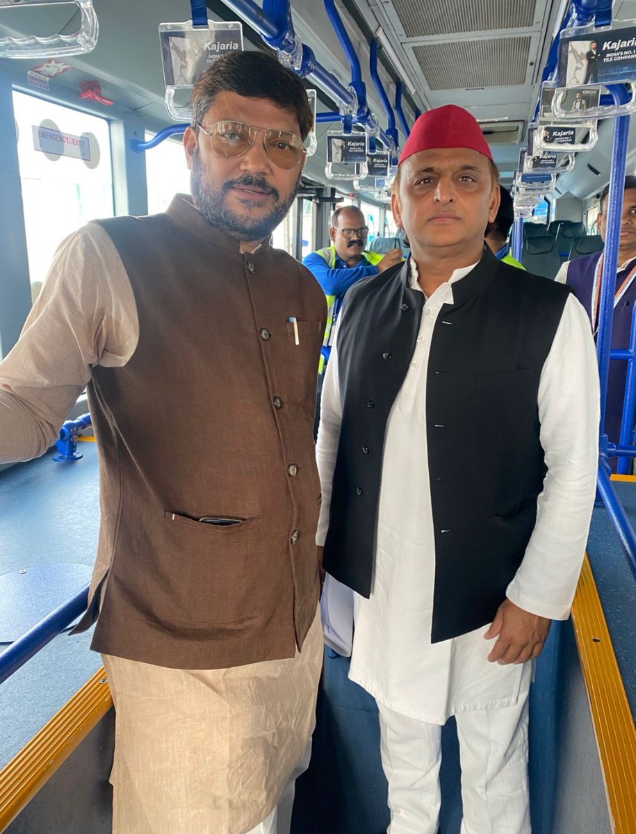Mdeoria1's tweet image. योगी जी 2027 में गोरखनाथ मंदिर  जाने की तैयारी करिए

ये जोड़ी 27 में बीजेपी को साफ कर देगी