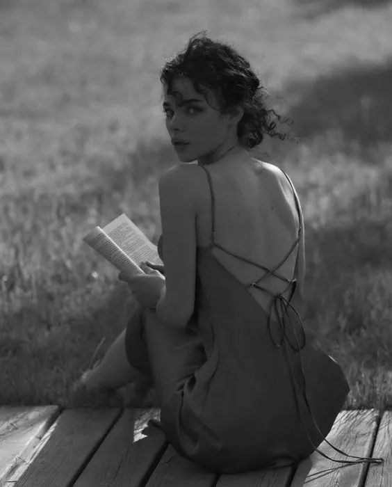 rondet_eric's tweet image. « Le plus important reste de regarder de la peinture,de lire d la poésie ou d’entendre de la musique. Non pas pour comprendre ou connaître, mais pour ressentir quelque chose. »
(Francis Bacon, « Entretiens avec Michel Archimbaud »)
📸 (Source inconnue)