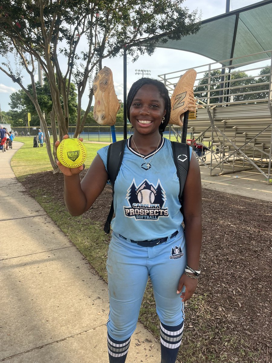 aniyahcopney24's tweet photo. Here’s some hits and plays I made this weekend. https://t.co/1fHK8dRGXY