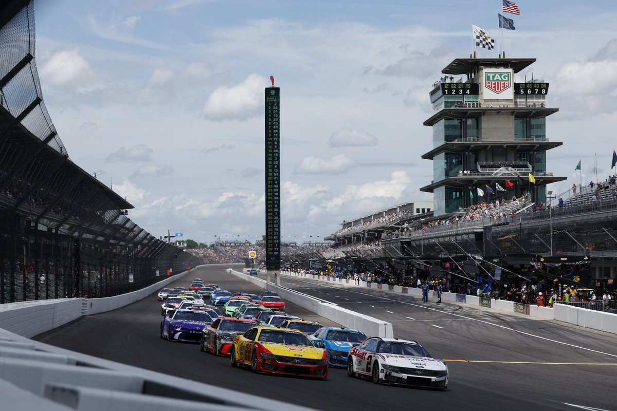 joeylogano's tweet image. Thought we had it today… Our strategy and execution was on point, until an untimely flat tire ended our sights on a crown jewel victory | Final result P32