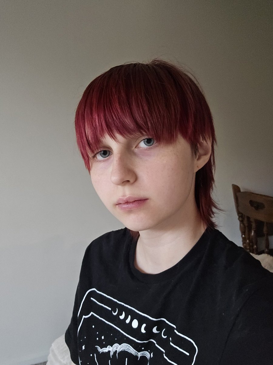 zombimoth's tweet image. I think i just need to grease up my hair a lil to look good
