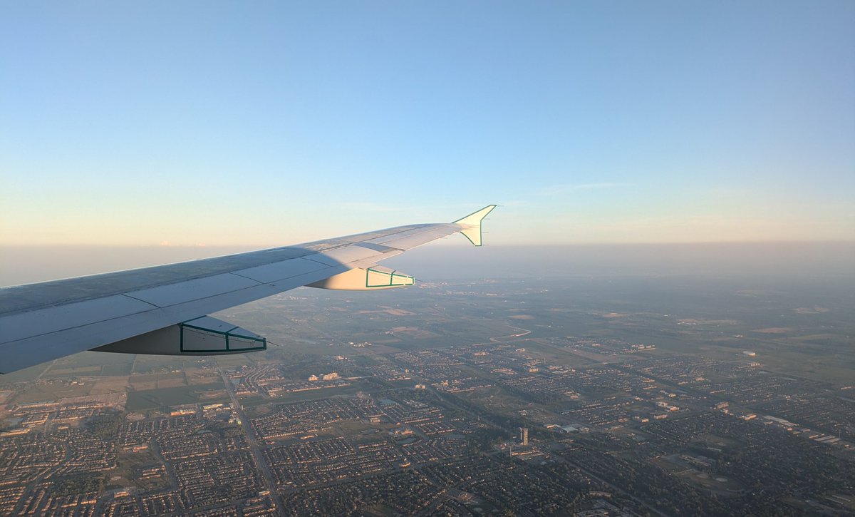 Touchdown Toronto!
Thank you for another incredible #SDCC. Such an amazing time with some of my favorite people in the business.