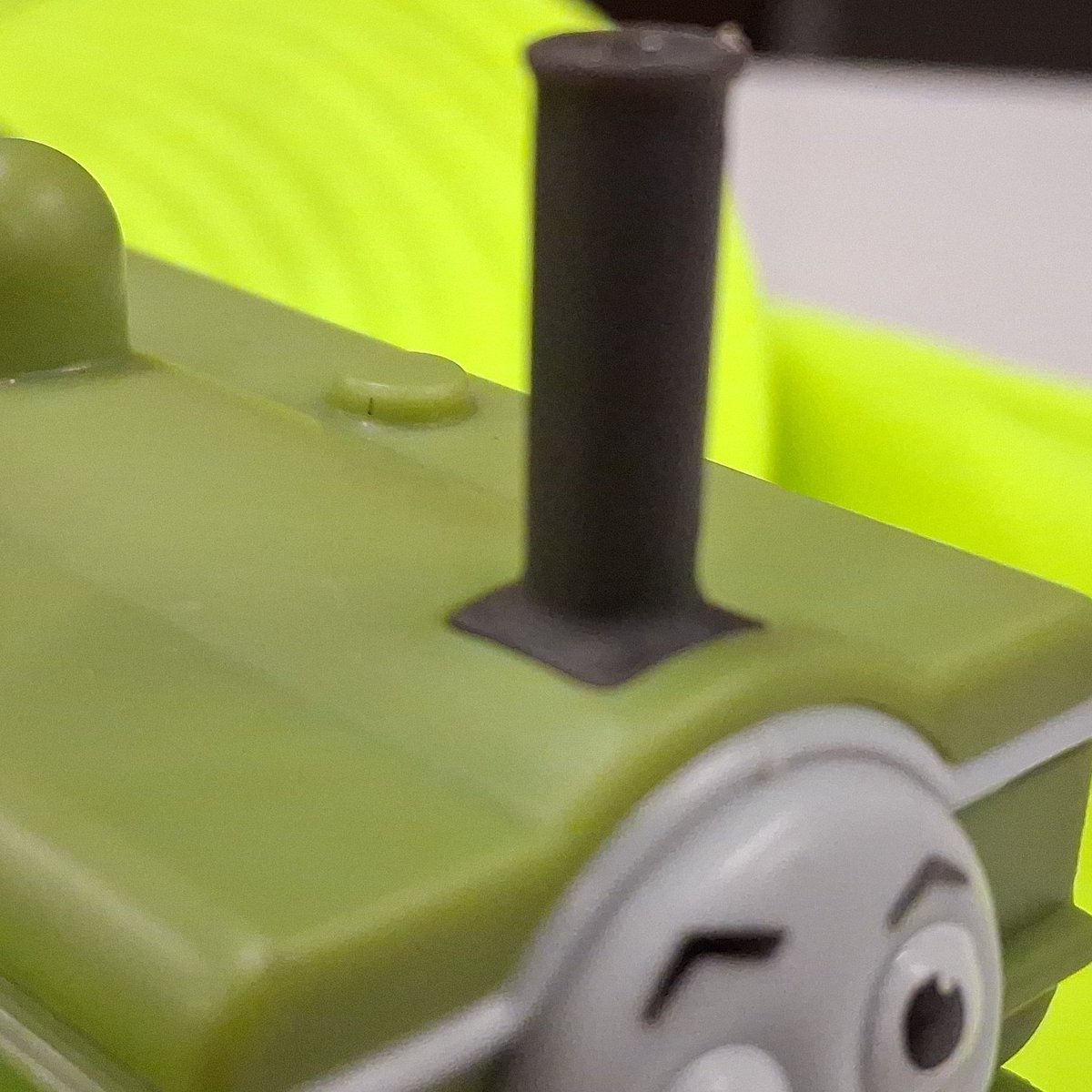 Lightninging92's tweet image. The funnel on the new Duck looks to be a separate piece. I can&apos;t believe I never checked, but does anyone know if it&apos;s screwed in or plastic welded/glued? 
I have the potential replacement funnel ready (AEG styling), can&apos;t believe I forgot to check lol