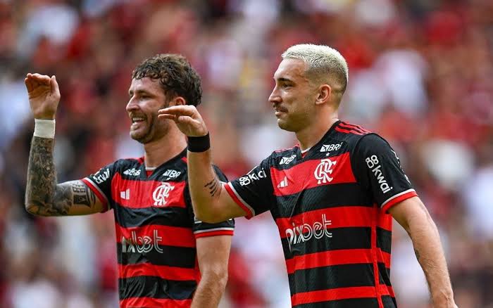 PodSetorNorte's tweet image. GABRIEL MAGALHÃES E SALIBA? ARSENAL DE ARTETA?
NÃO CARALHO, A MAIOR DUPLA DE ZAGA DO MUNDO É DE ZAGUEIROS VIADOS, É A ZAGA LELÉO LEO PEREIRA E LEO ORTIZ