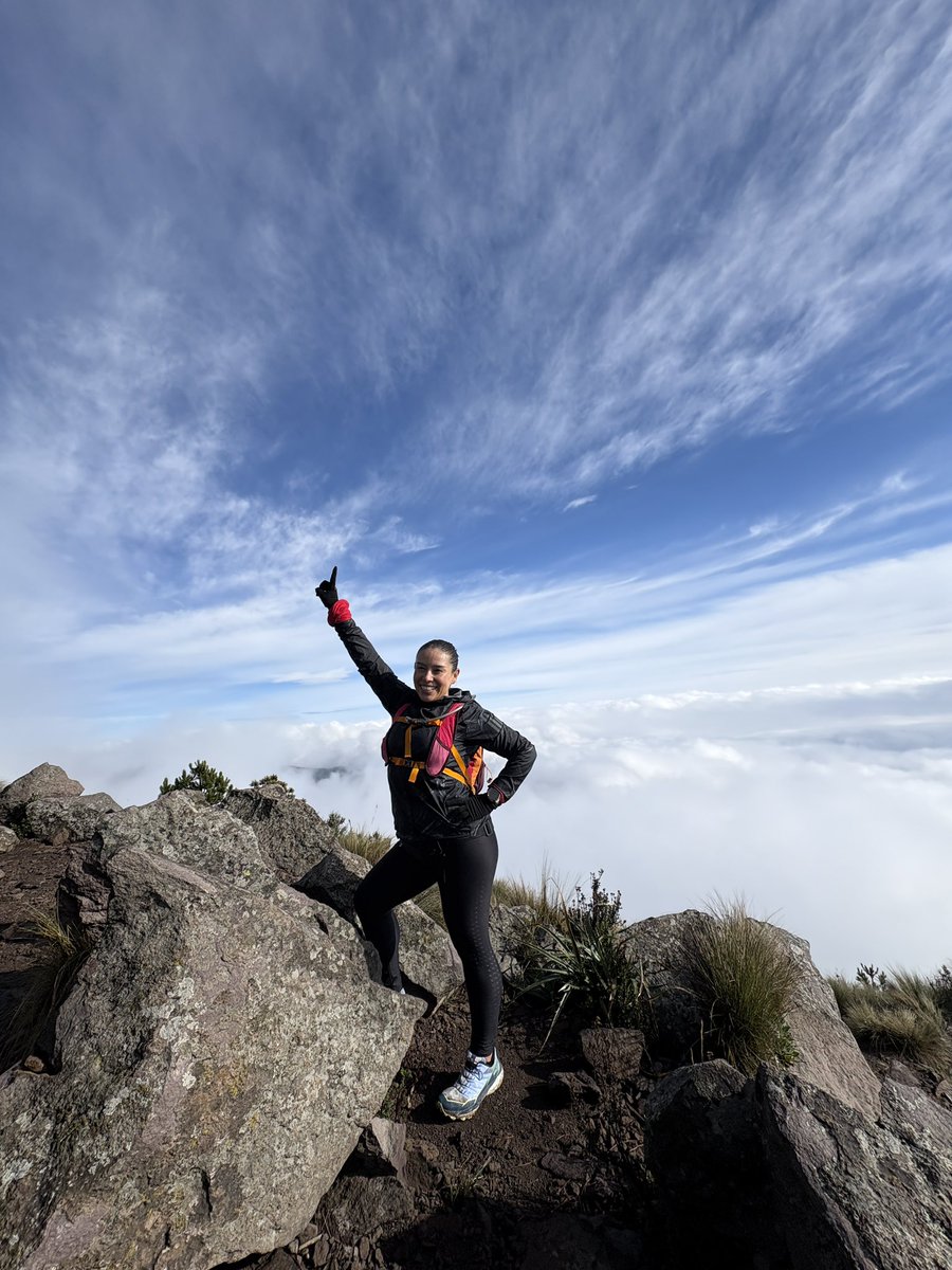 Adivinen donde estoy… 🎶⛰️❤️‍🔥

Lo volvimos hacer ✨🙌🏻 y ahora salieron más kms!!  

12kms, por falla técnica tengo dos mapitas de Garmin 😬😬😬

#KmsAlCielo 🤍
#KMSxELA 💚