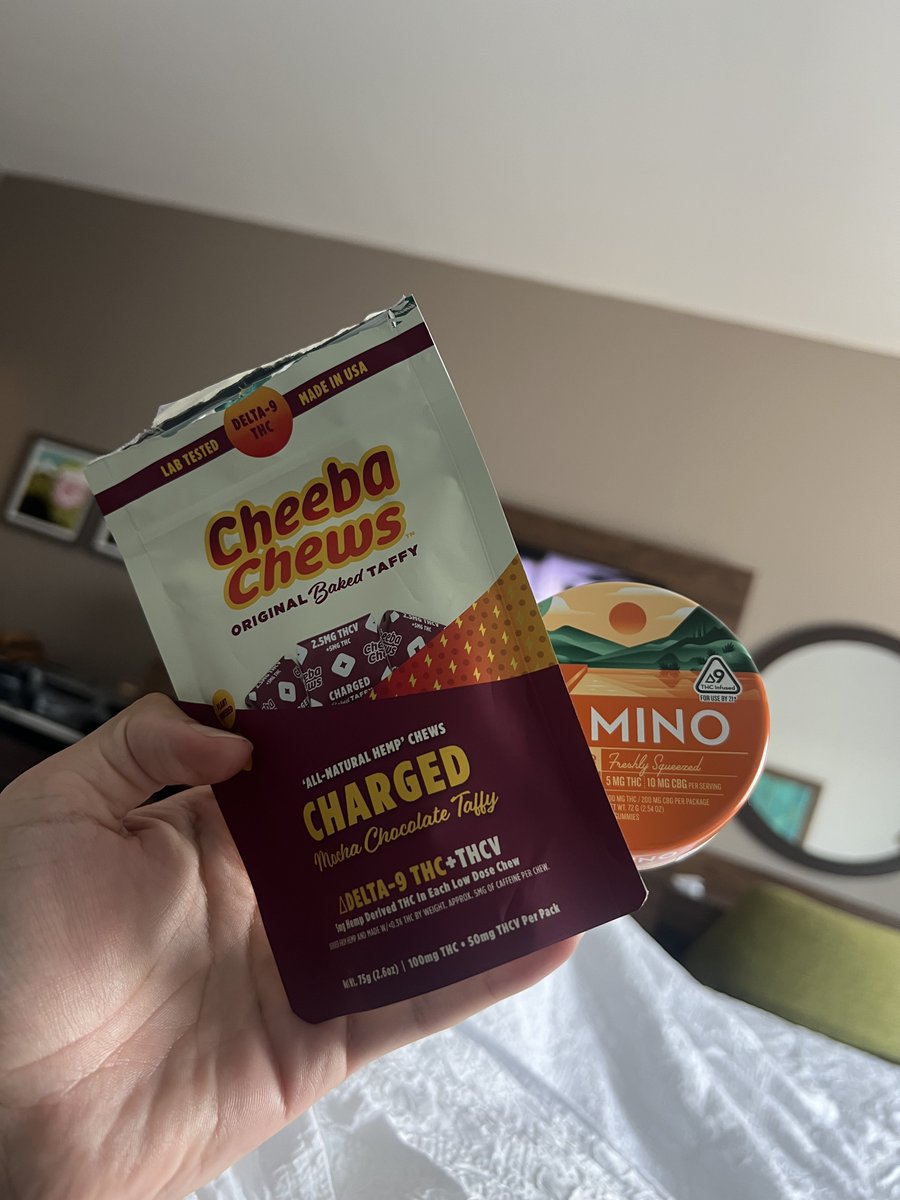 LE2_Cudi's tweet image. way better dinner than that beef jerky steak i just had, wtf