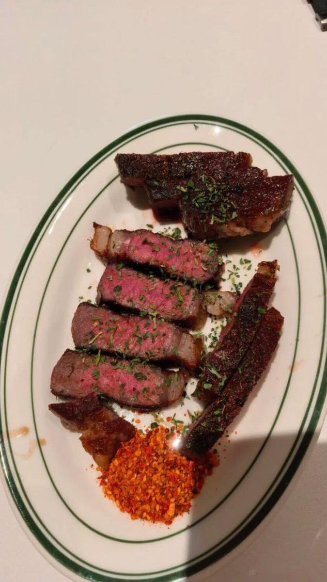 sam12831's tweet photo. Sunday, no plans, just stay home and cook for myself.​ 🥩😋 https://t.co/hsG57BDzNA