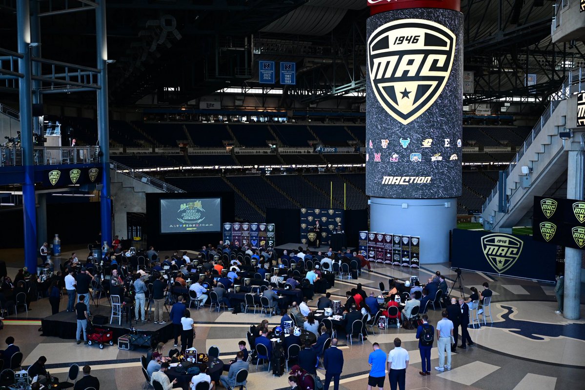 JGuyMAC's tweet image. Another MAC Football Media Day in the books. Excited to kick off another great year of #MACtion! 🏈🏴☠️