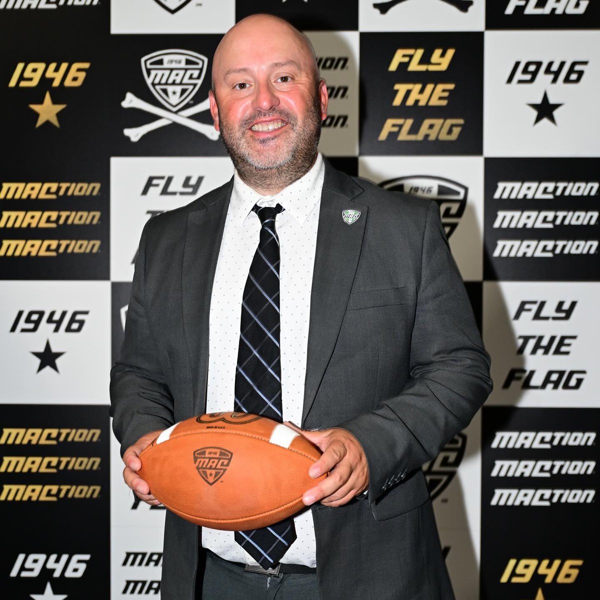 JGuyMAC's tweet image. Another MAC Football Media Day in the books. Excited to kick off another great year of #MACtion! 🏈🏴☠️