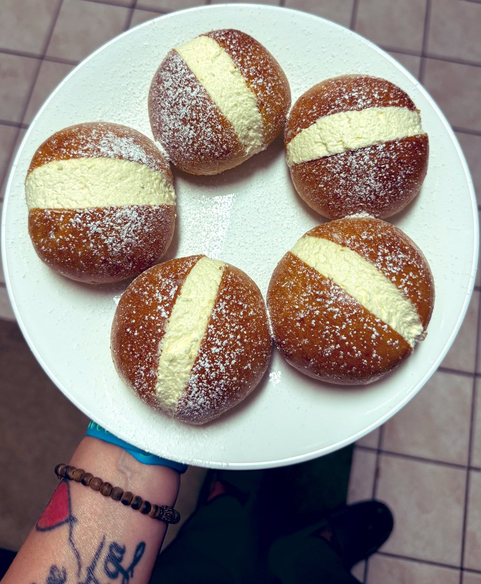 _donutninja's tweet image. Had a brief but intense storm pop up while finishing the Maritozzi. Beautiful rainbow as the sun set afterwards. The buns turned out great! The orange peel adds a delightful pop of flavor. Next time I’ll skip the egg wash and brush with a simple syrup after baking.
