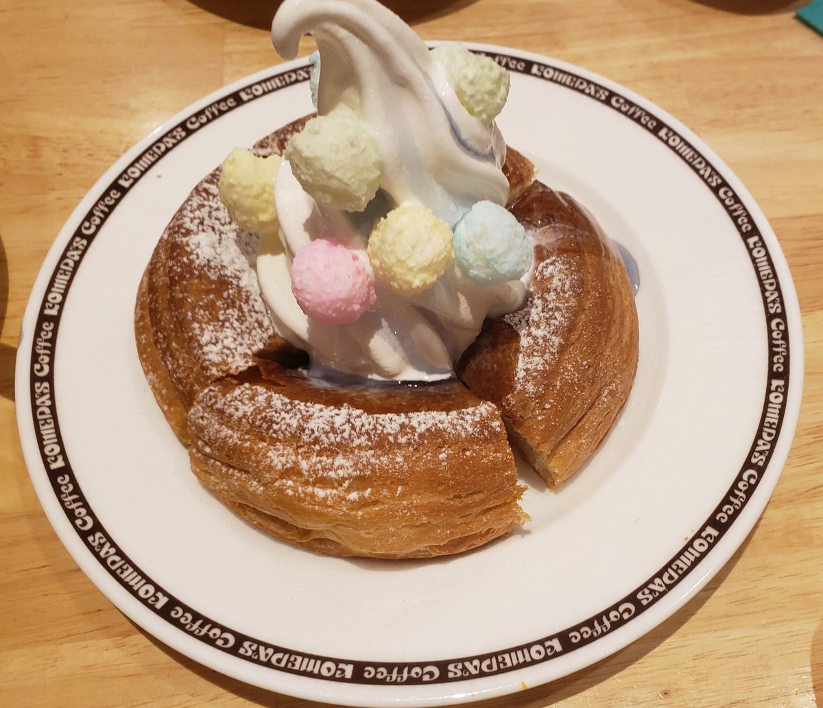 nanann_0107's tweet image. 一昨日と昨日の #絵描きのご飯 

昨日、コメダ珈琲でクッピーラムネのシロノワール(ミニ)食べました
かわいい🎀
夜は町田商店のラーメン🍜食べたことは内緒です🤭