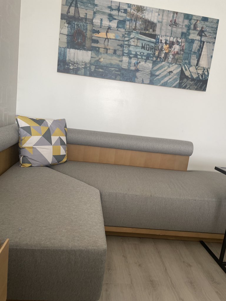 MY HOTEL ROOM HAS AN ENTIRE ASS CUCK COUCH