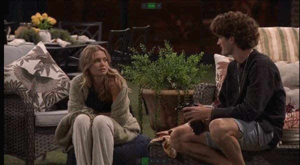smh11_01's tweet image. They’re the same picture 🙄
Get these losers out of the fucking house. #bb27 #bblf #bigbrother
