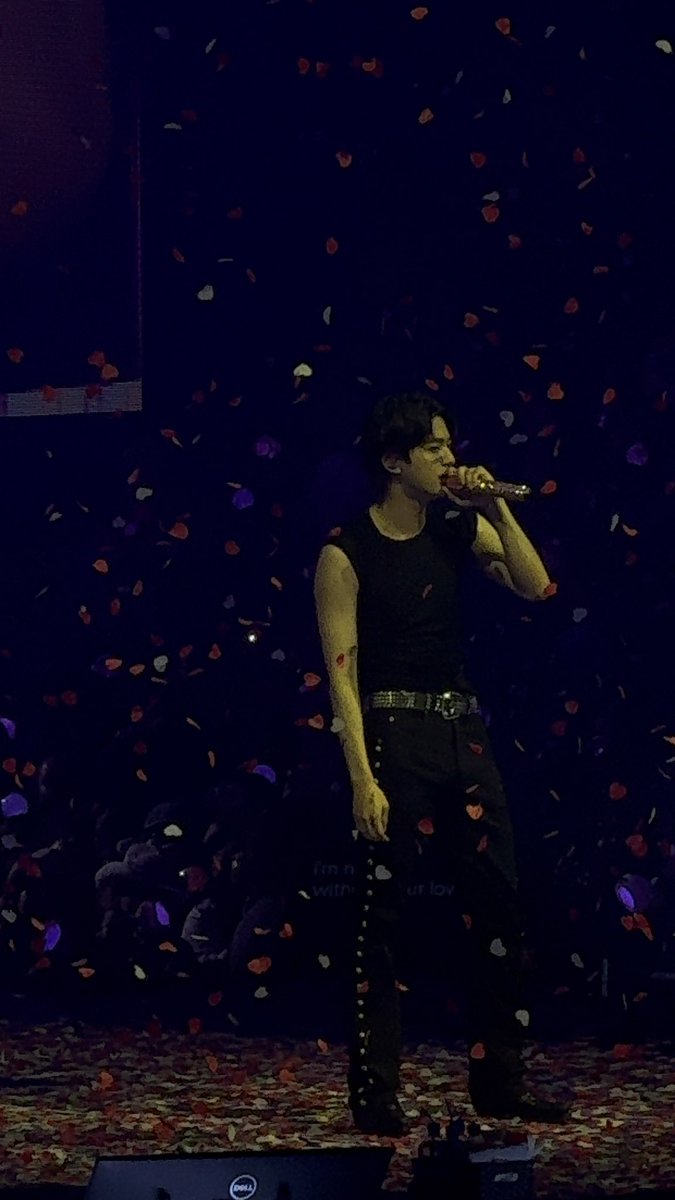 Liyasdraft_zip's tweet image. SLEEVELESS JIN!!! #RUNSEOKJIN_epTOUR_TAMPA