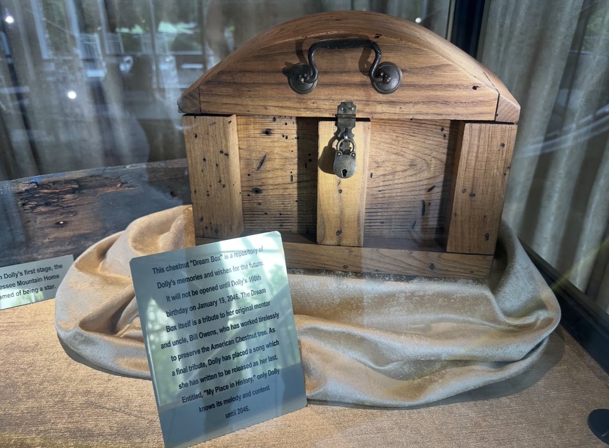 marcusleshock's tweet image. Did you know @DollyParton’s last song is in this box?
This chestnut “dream box” will be opened on Dolly’s 100th birthday, January 19, 2046.
The song is called “My Place In History.” Dolly Parton is the only person who knows the melody and words to the song. The rest of us will…