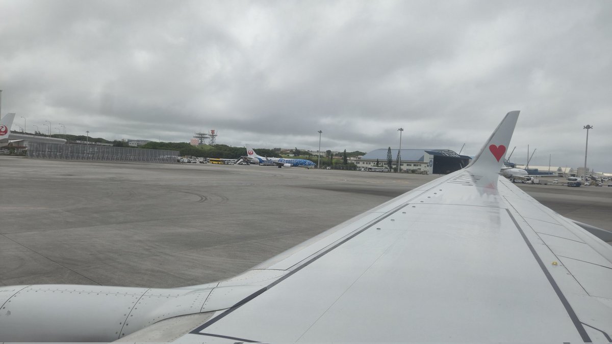 garage_aoki's tweet image. さようなら沖縄

これから飛ぶよ