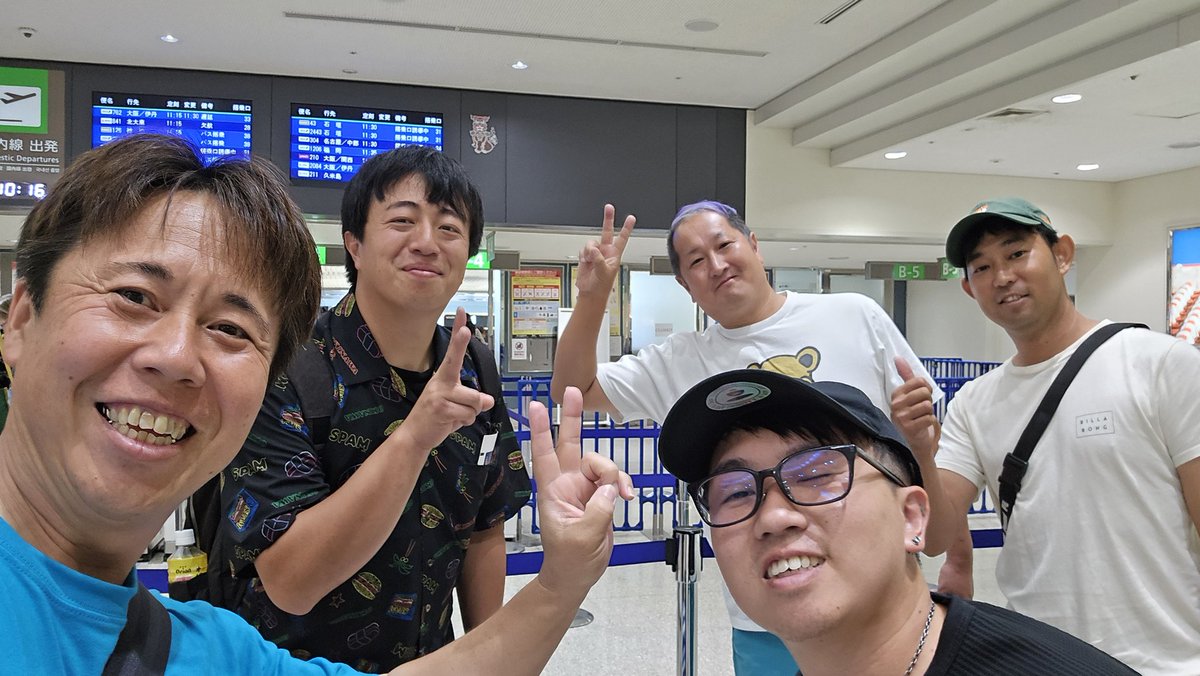 garage_aoki's tweet image. さようなら沖縄

これから飛ぶよ
