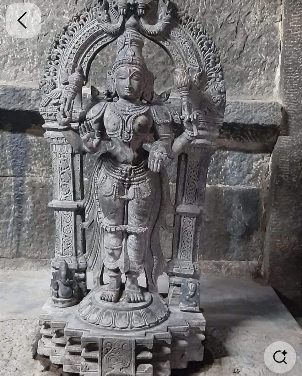 hjsdrpingale's tweet image. This image depicts a beautifully carved
stone sculpture, likely a deity, within the
Srikanteshwara Temple (also known as
Nanjundeshwara temple) in Nanjangud
also called Sri Kantesvara temple state
Karnataka on the bank of river Kapila.