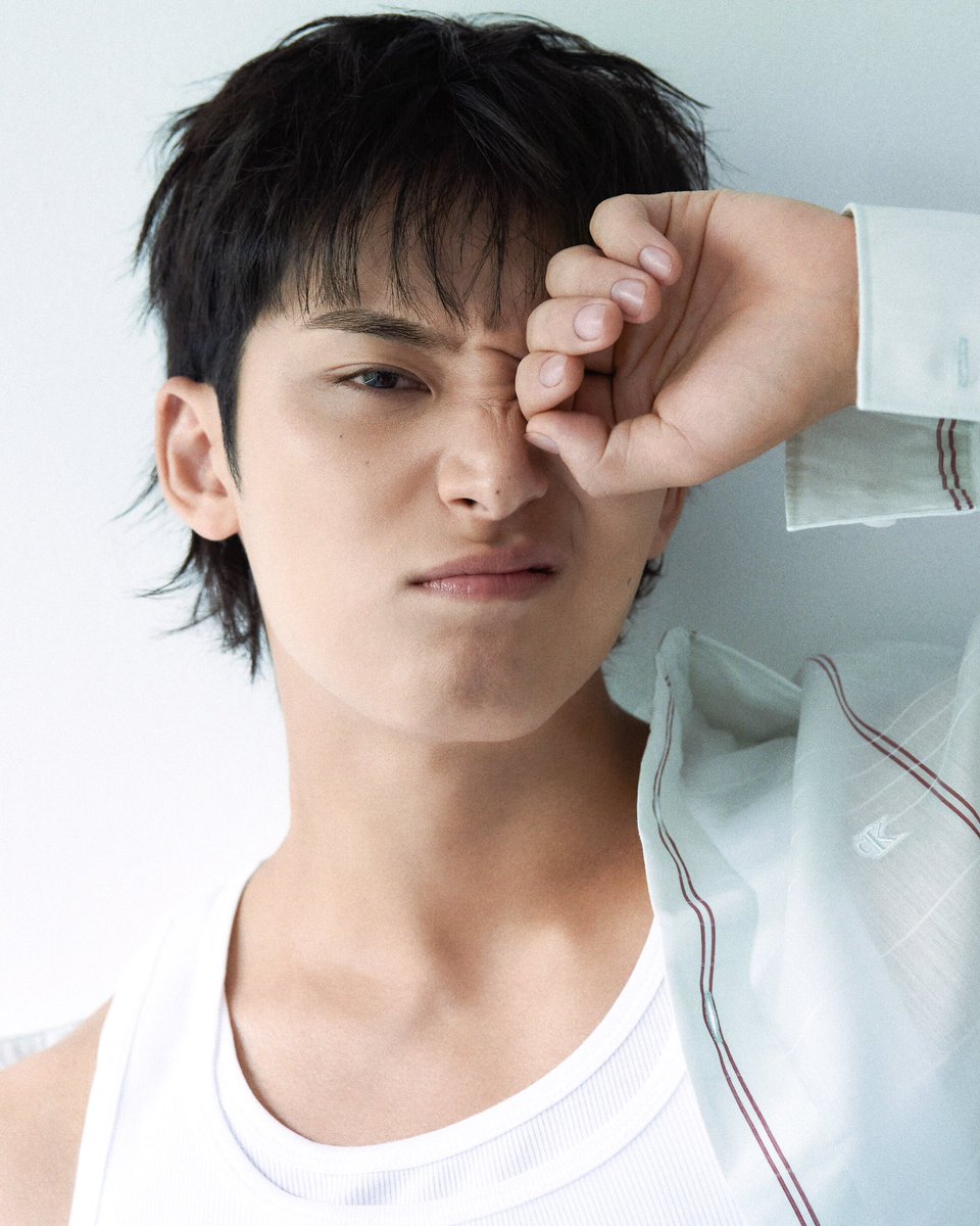 _MWYJLUVR's tweet image. this man is way too handsome for my peace of mind. #민규