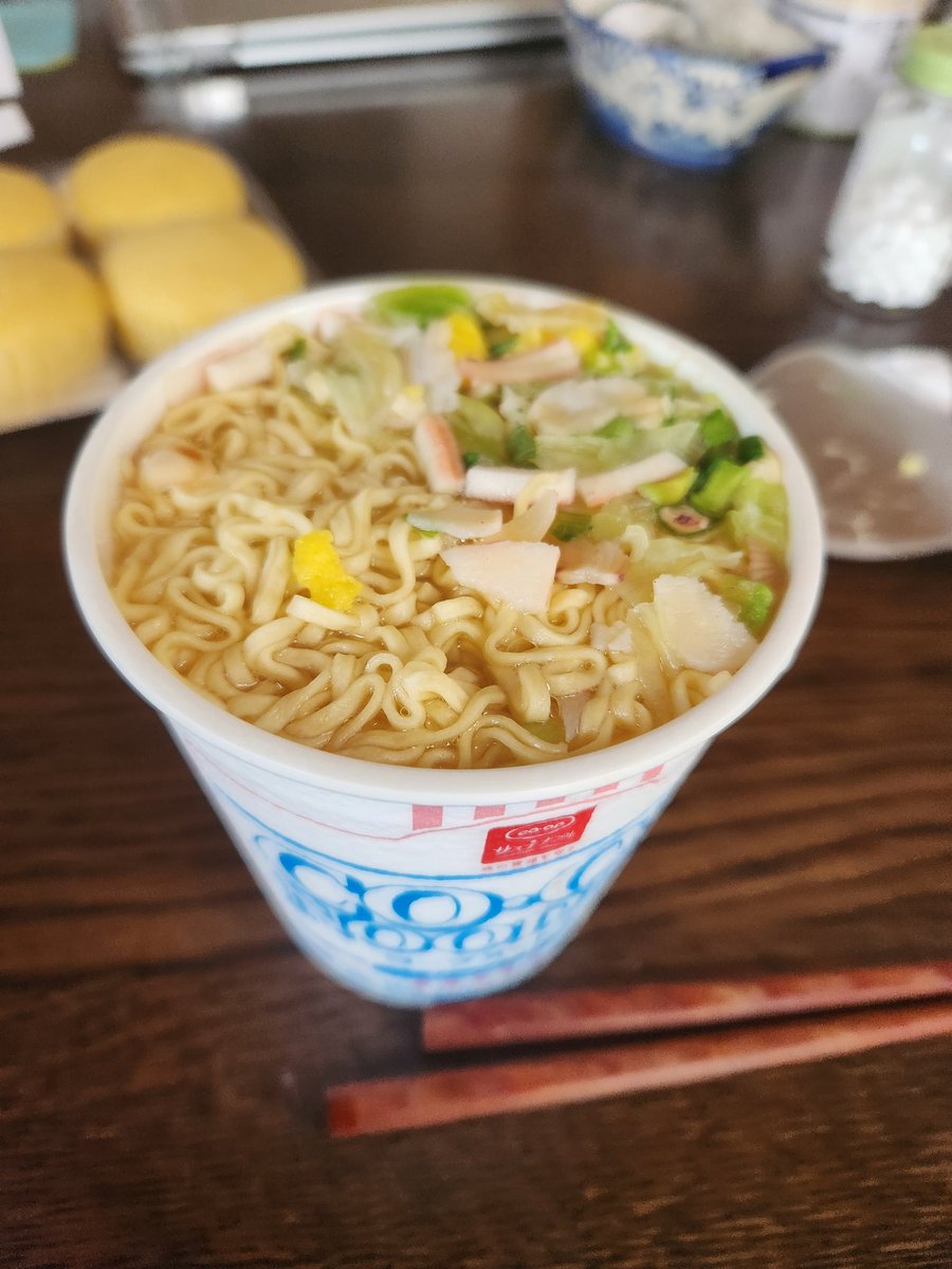 kashiwer's tweet image. お湯入れすぎた……