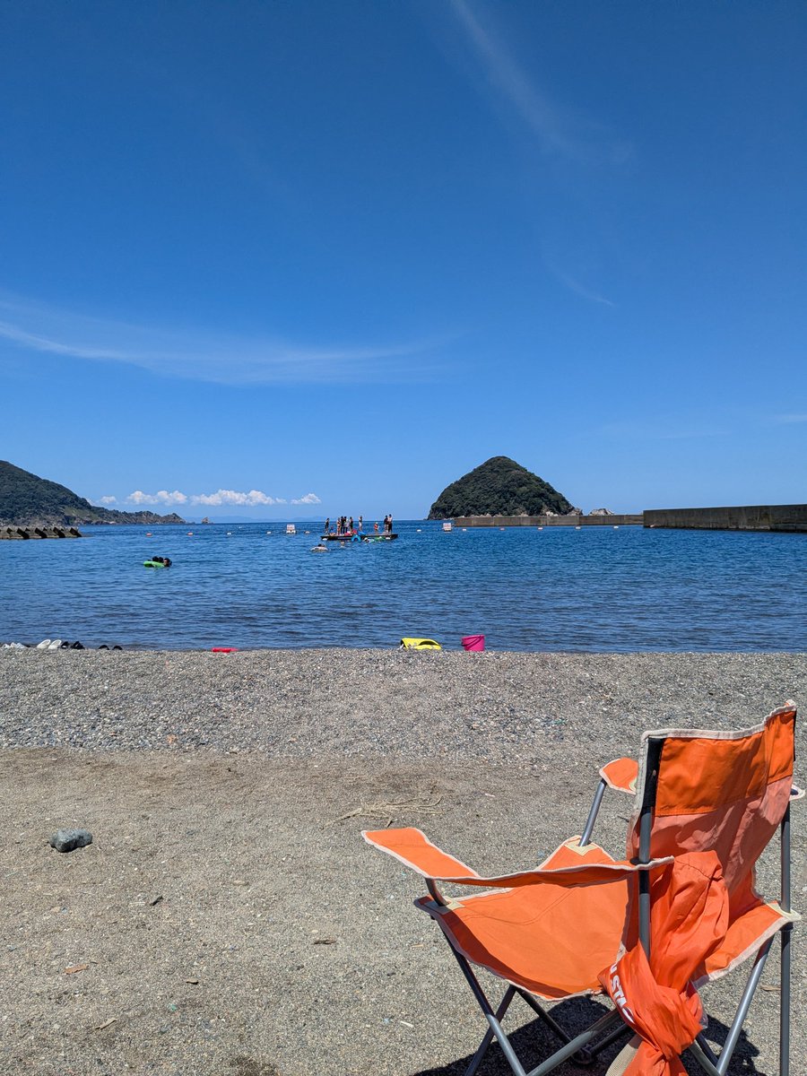 さいこーの夏休み☀
また来年もうちの両親も含めて、子ども5人と妻の全員で元気よくこの海に来れるように、とーちゃん頑張ります😆