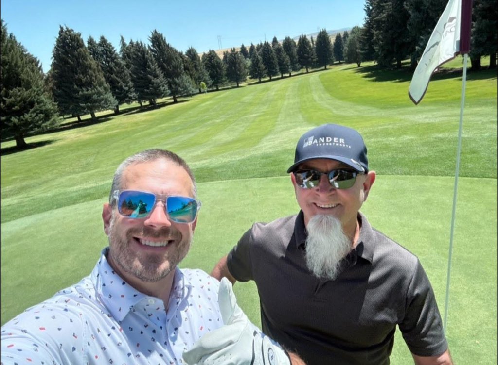 BANDER_810's tweet image. We (I) got to enjoy some quality time with two of our longest standing clients. Todd and Glenda have traveled the world with their professional careers, including England, South Korea, and now currently reside in Tennessee. We have thoroughly enjoyed working with Todd and Glenda…