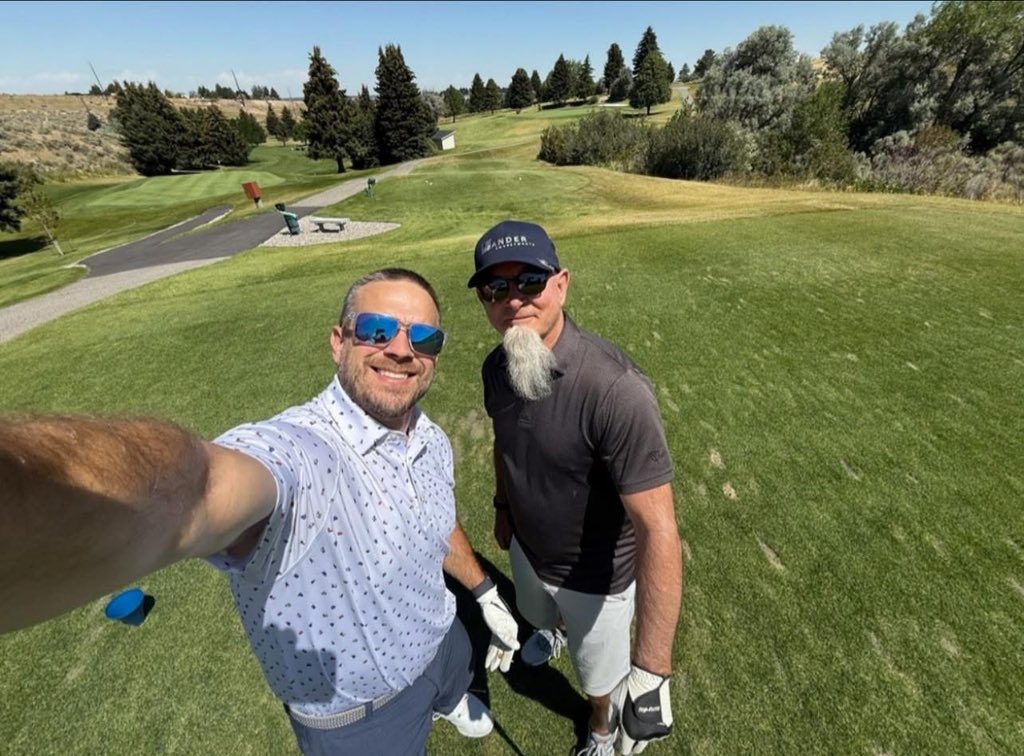 BANDER_810's tweet image. We (I) got to enjoy some quality time with two of our longest standing clients. Todd and Glenda have traveled the world with their professional careers, including England, South Korea, and now currently reside in Tennessee. We have thoroughly enjoyed working with Todd and Glenda…