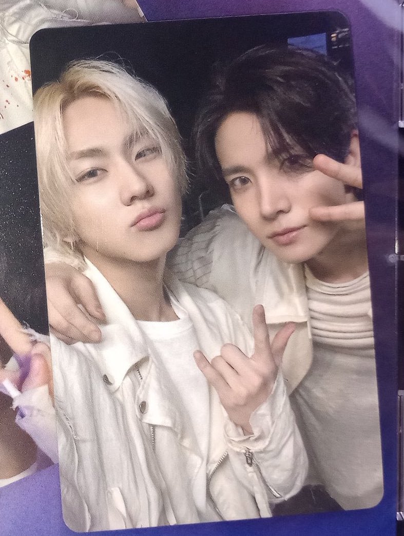 jnugwonie's tweet image. THIS HEEWON UNIT PC 😭😭 I NEED IT NOWWW