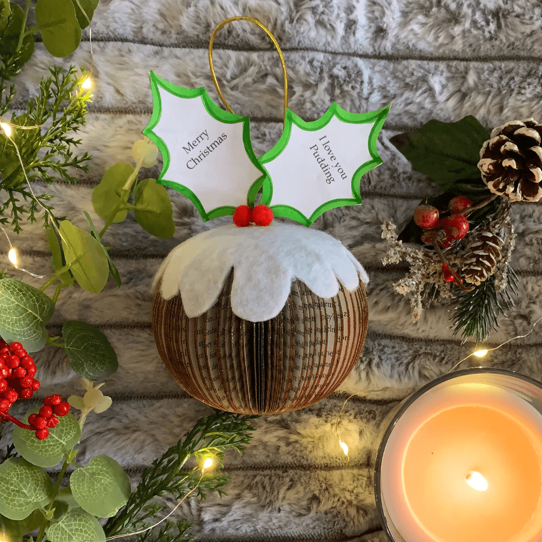 Paperappleco's tweet image. Hanging Christmas Pudding Book Gift creatoncrafts.com/products/perso… #mhhsbd #MyNewTag #Shopify #CreatonCrafts #PersonalizedBauble