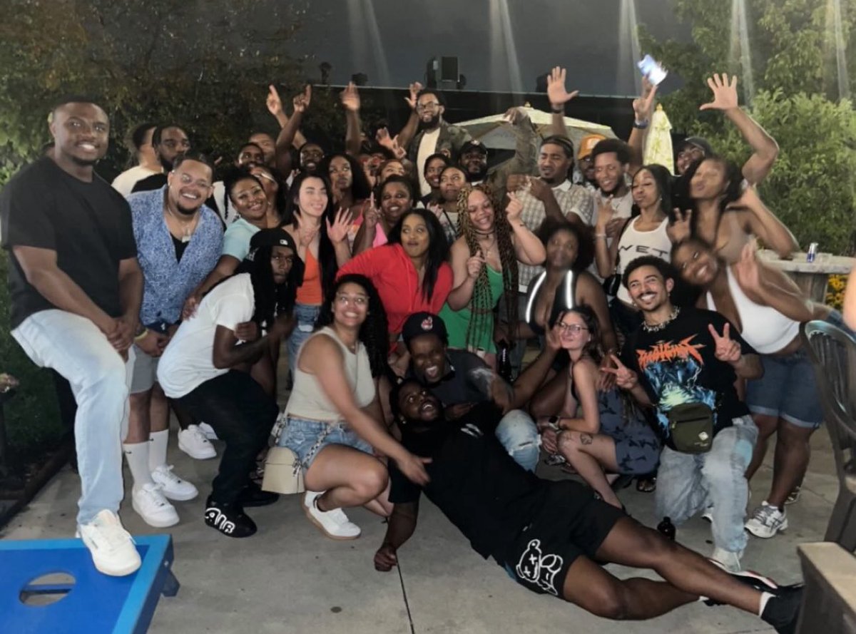 kikicheea's tweet image. The gang met up again 🥹❤️