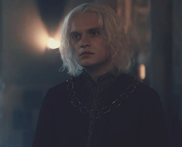 targcestprompts's tweet image. pregnant rhaenyra x alicent x aegon