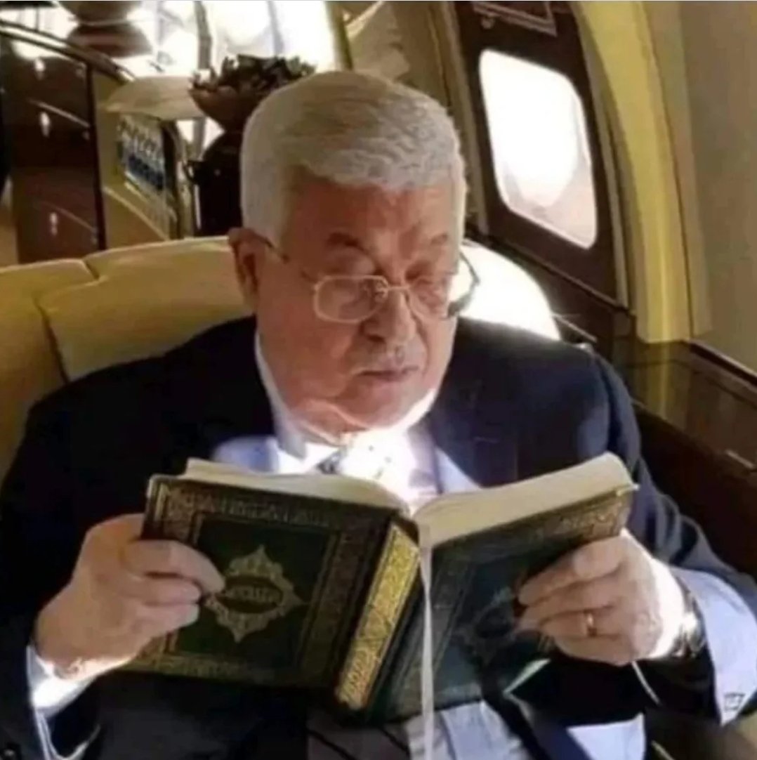 Zarabaq's tweet image. سيادة الرئيس محمود عباس
يقرأ ما تيسر من سورة المنافقون

أهلككم الله يا أبو ميزو ❣️