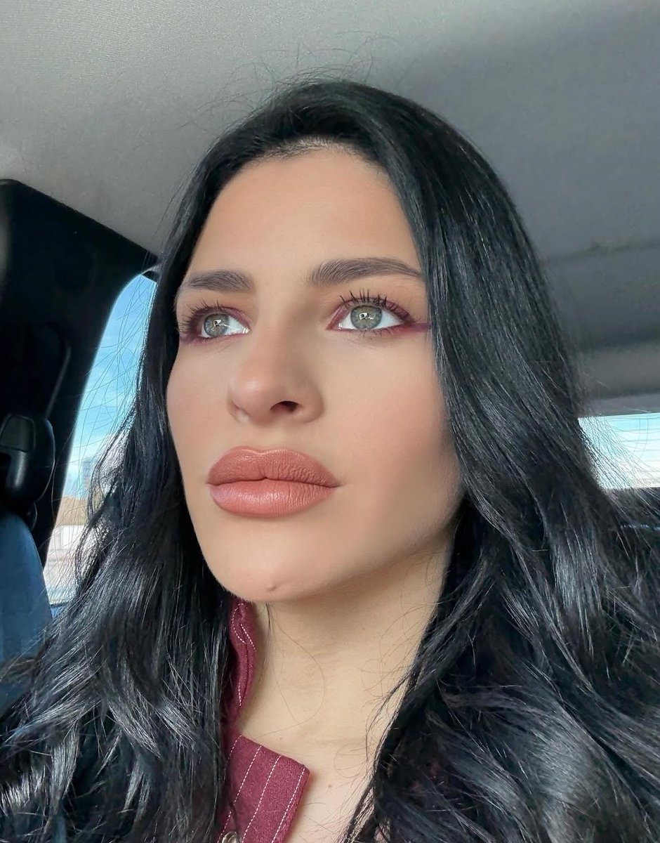 alwaysleeping__'s tweet image. por favor que preciosa🥺💘