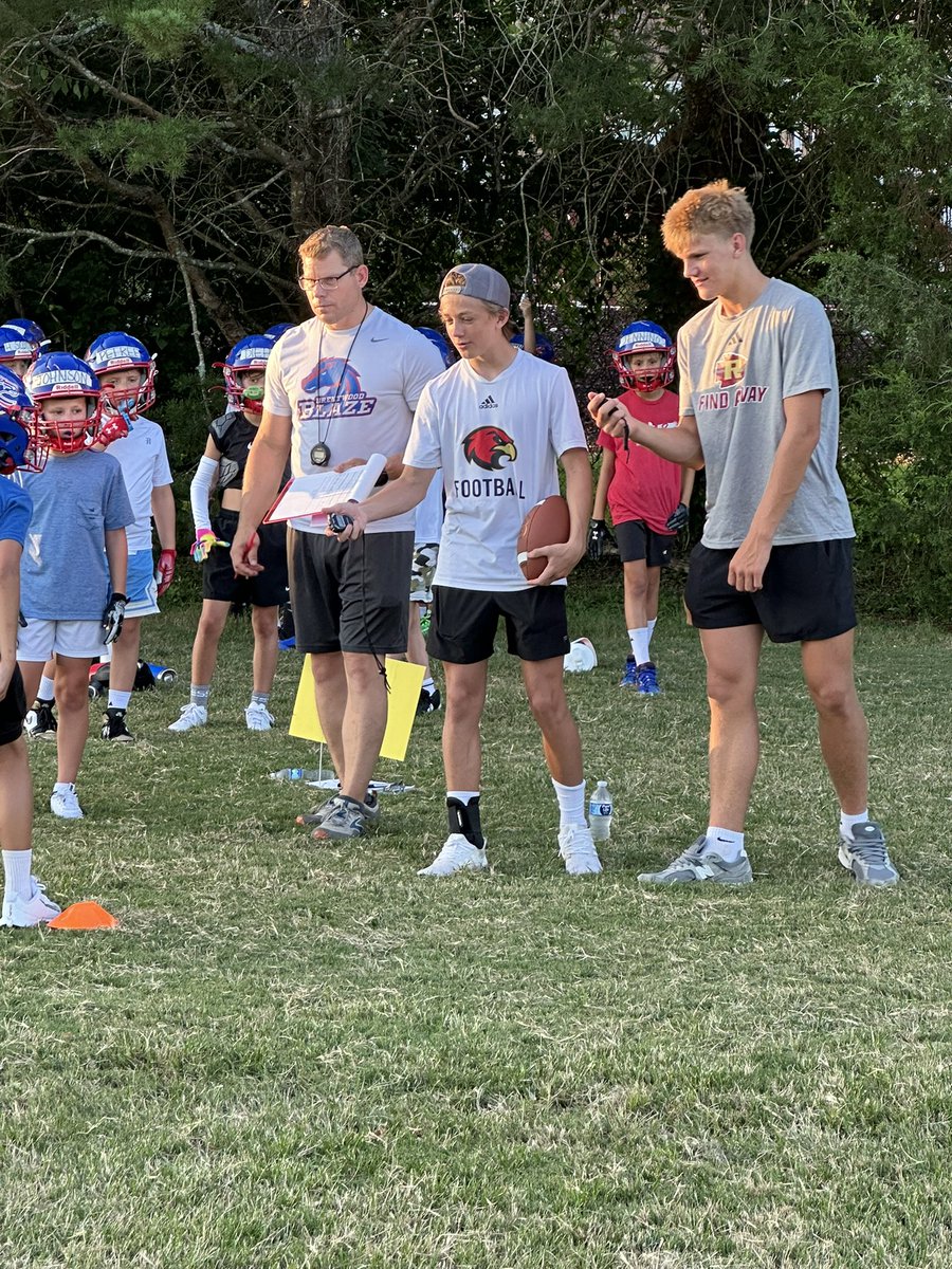 Gavin Hampton — QB (@gavin_hampton3) on Twitter photo Had a great time helping at <a href="/BrentwoodBlaze/">Brentwood Blaze</a> youth football evaluations! Thanks for the opportunity! Had a great time helping at <a href="/BrentwoodBlaze/">Brentwood Blaze</a> youth football evaluations! Thanks for the opportunity!