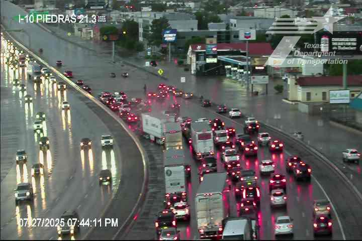 NWS El Paso (@nwselpaso) on Twitter photo 7:45PM: Rainfall rates are decreasing across El Paso. However, flooding is currently ongoing across downtown/central El Paso. Image below was taken from <a href="/txdotelp/">TxDOT El Paso</a> camera at I-10 and Piedras. #txwx 7:45PM: Rainfall rates are decreasing across El Paso. However, flooding is currently ongoing across downtown/central El Paso. Image below was taken from <a href="/txdotelp/">TxDOT El Paso</a> camera at I-10 and Piedras. #txwx