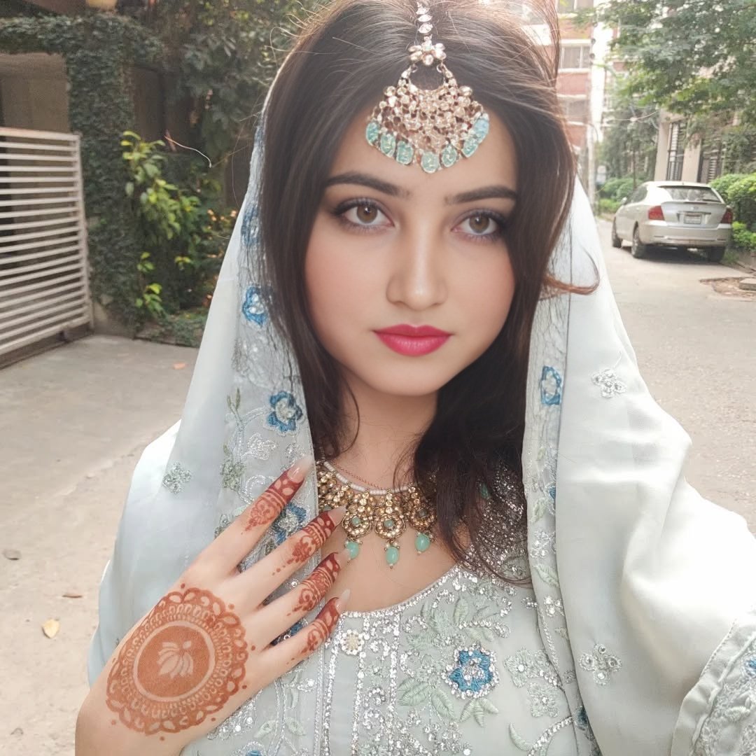 Naina Singh 💮 (@nainasingh1992) on Twitter photo खुद अपनी ताज को संभालो, किसी और के सहारे की जरूरत नहीं। 👑✨
#SelfRespect #GirlPower #BelieveInYourself #क्वीनविबस
<a href="/LostinNainaaa/">Nainaaa</a> <a href="/TianaMeher/">Tiana Meher</a> <a href="/alkacsingh/">Alka Kumari 🌸</a> खुद अपनी ताज को संभालो, किसी और के सहारे की जरूरत नहीं। 👑✨
#SelfRespect #GirlPower #BelieveInYourself #क्वीनविबस
<a href="/LostinNainaaa/">Nainaaa</a> <a href="/TianaMeher/">Tiana Meher</a> <a href="/alkacsingh/">Alka Kumari 🌸</a>