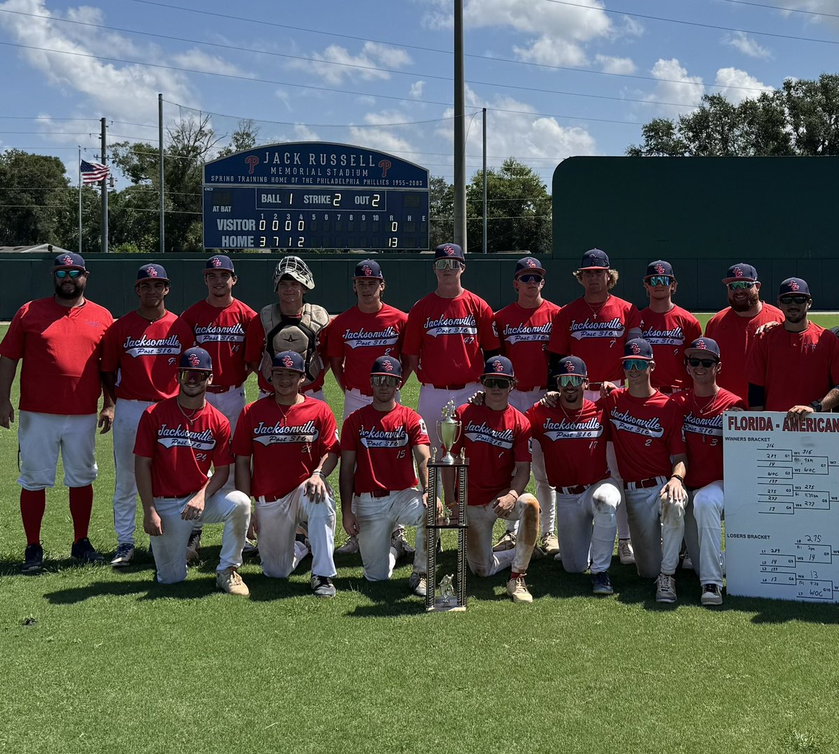 Adam Hansen tweet media