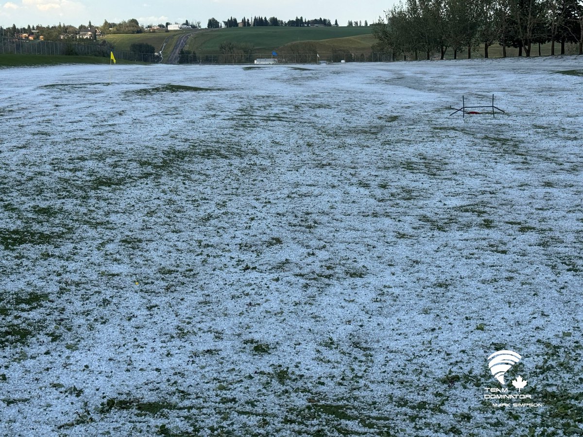 Cardston, Alberta got absolutely pounded with hail and wind. <a href="/teamdomcanada/">teamdomcanada</a> <a href="/ReedTimmerUSA/">Reed Timmer, PhD</a> #ABStorm