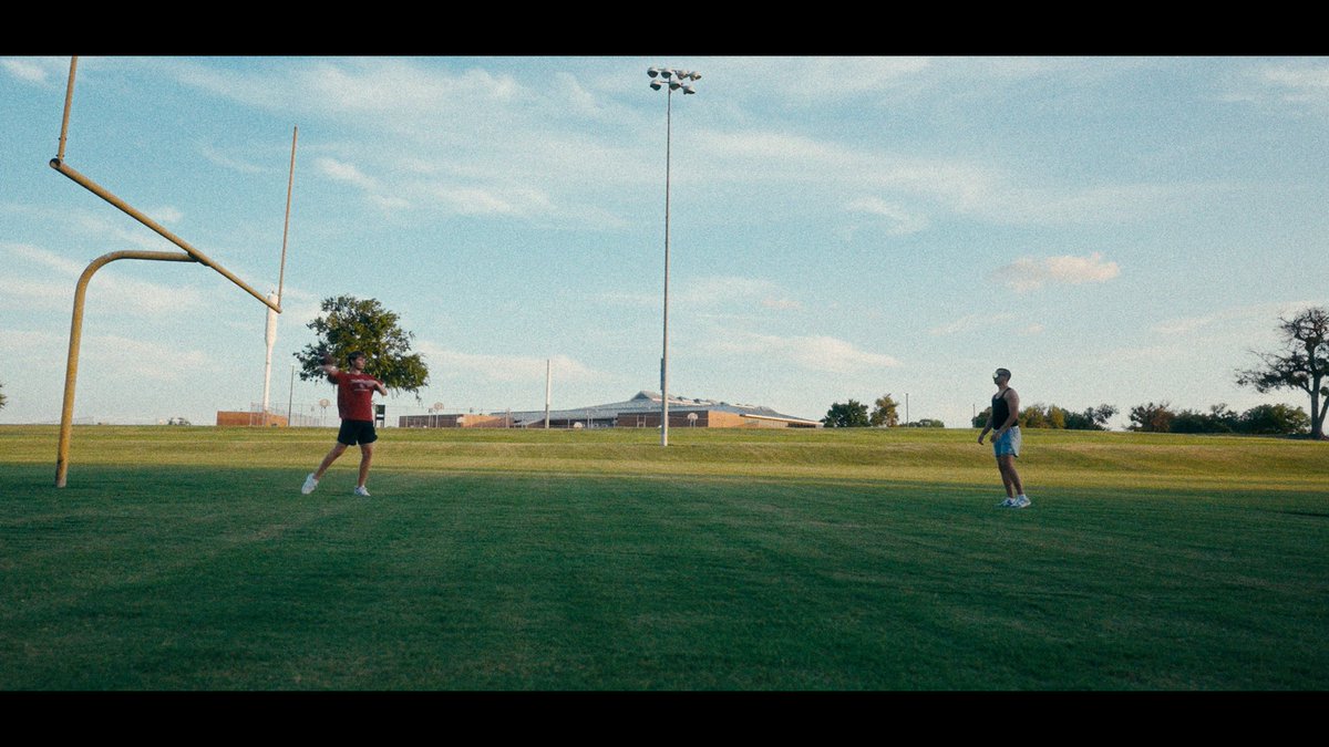 ItsStewyy's tweet image. Some stills from the @speedywhitemen yt series
@SZND_COD is the best in the game at what he does 🏃➡️